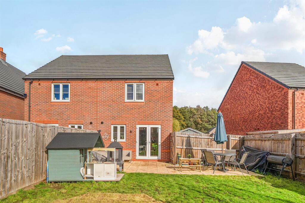 Crocus Way, Lea Castle, Kidderminster photo 4
