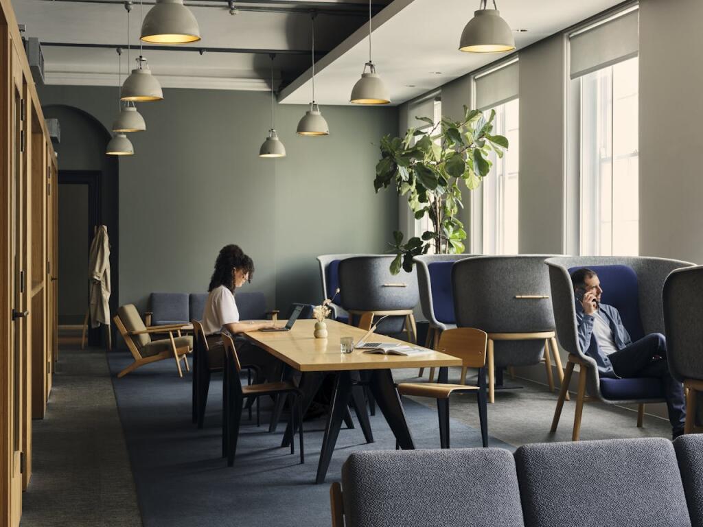 Lounge.jpg