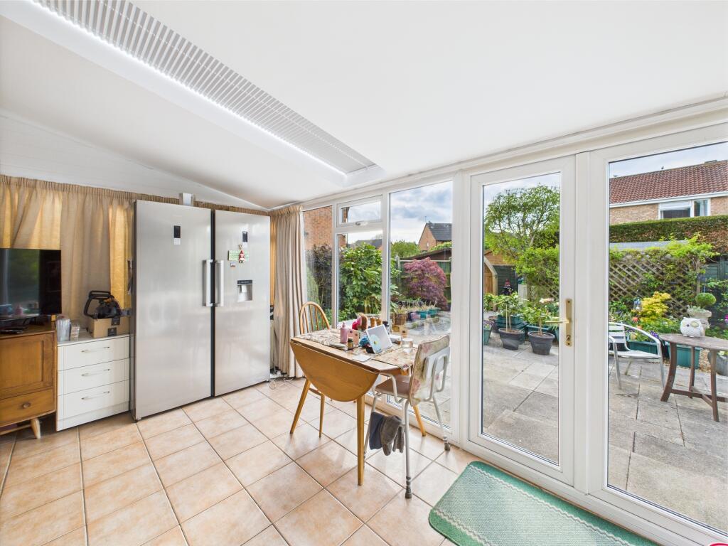 Mallard Drive, Leicester, LE7 photo 2