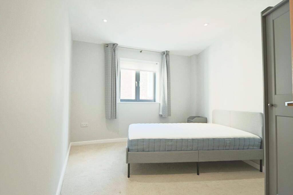 2 bedroom maisonette for rent