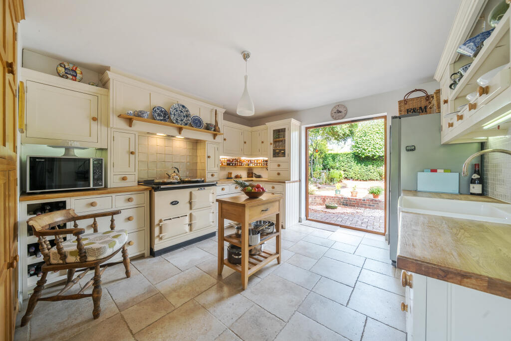 House in Guildford - View 5