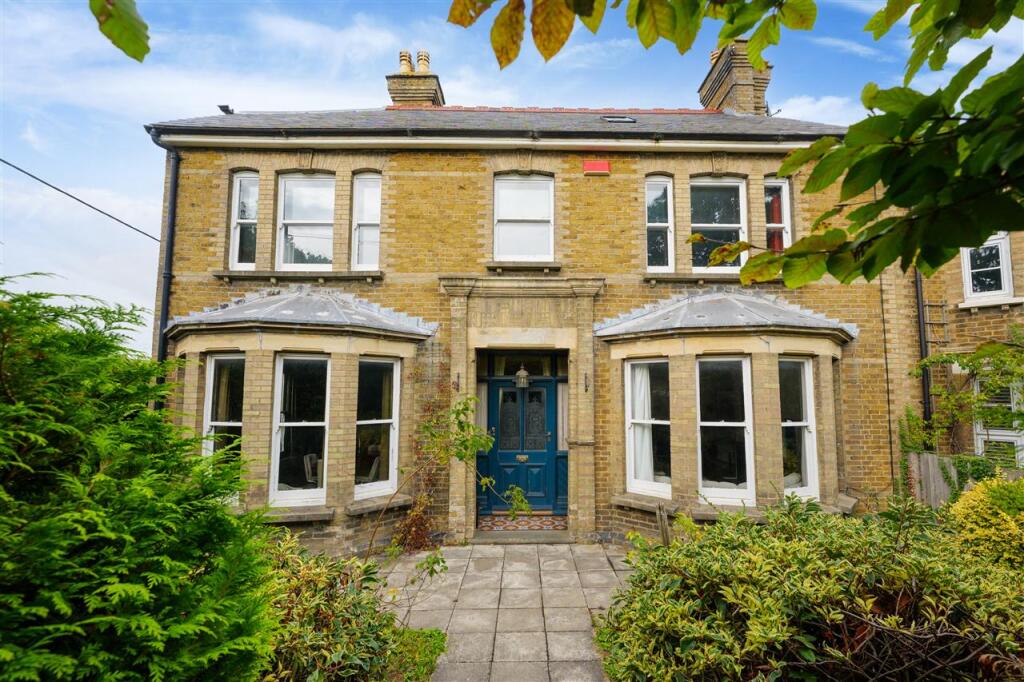 Main image of property: Kearnsey House, Canterbury Road, Faversham