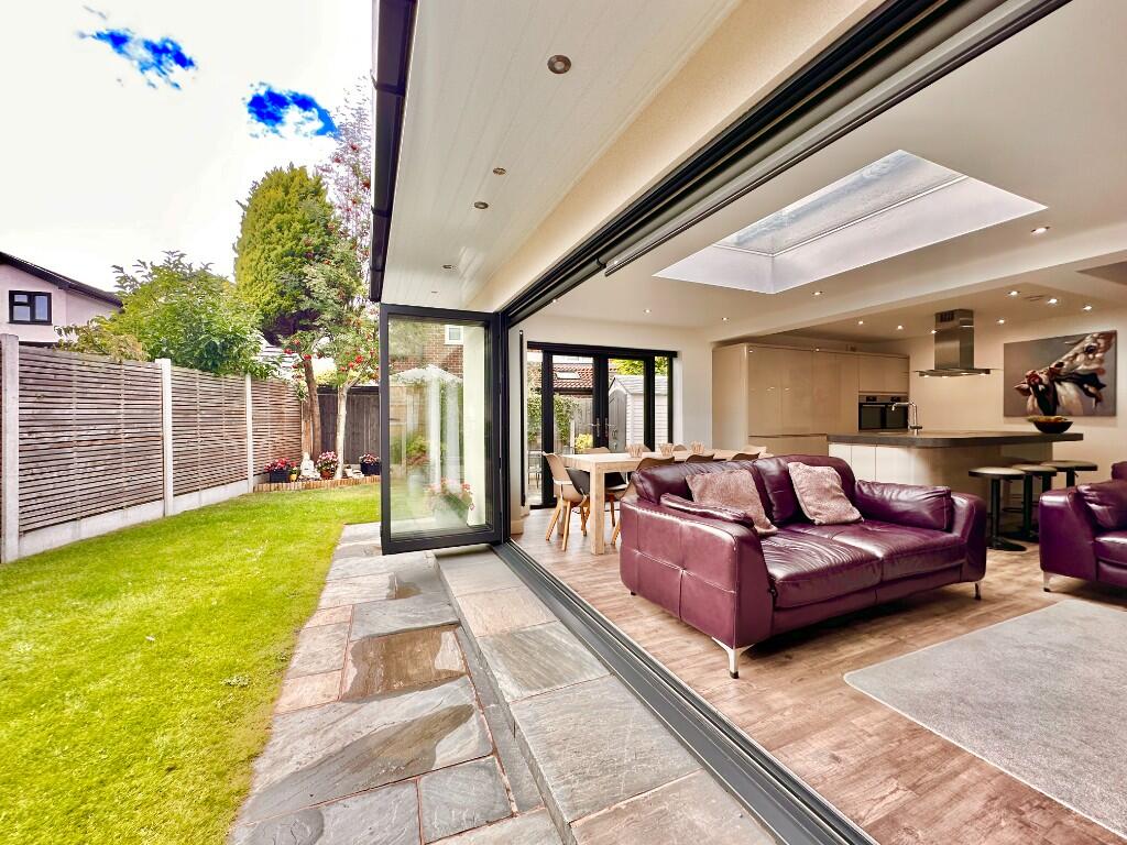 4-bed detached on Ravenstone Drive, Sale, Greater Manchester, M33, £725,000