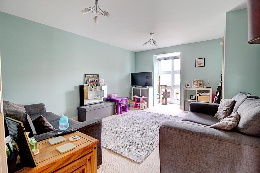 House in Basingstoke and Deane, Basingstoke - View 2