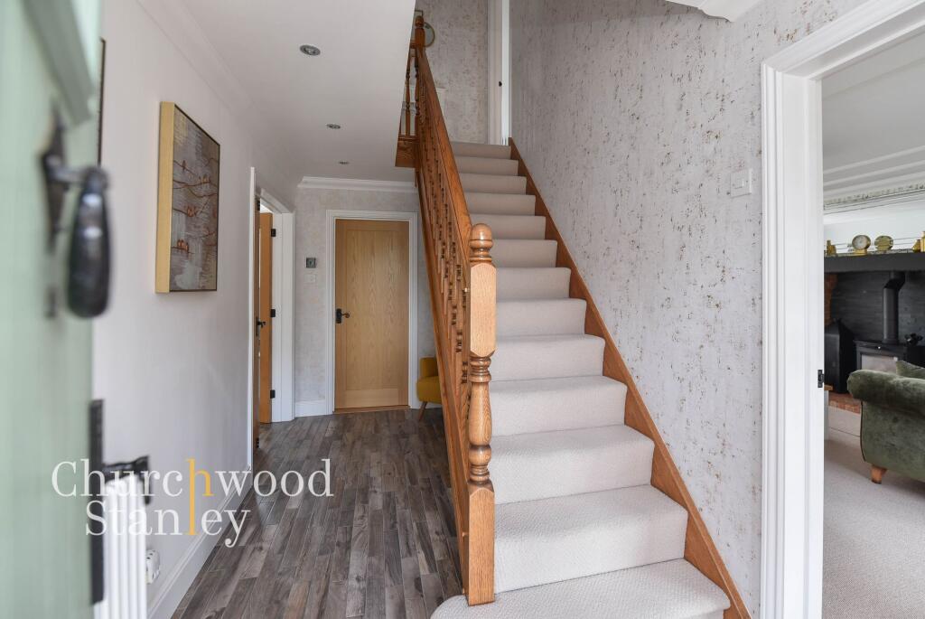 Barrack Street, Bradfield, CO11 photo 4