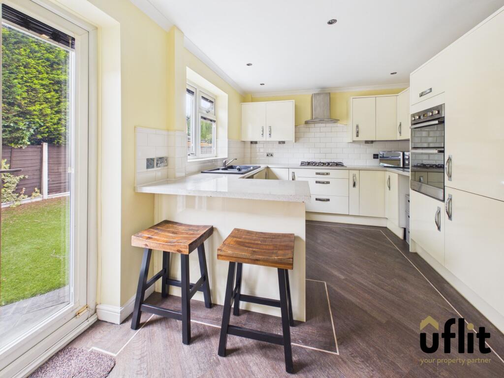 House in Rotherham, Brinsworth - More