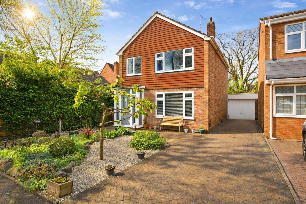 Main image of property: Saxon Close, Binley Woods, Coventry - LARGE DOUBLE GARAGE/WORKSHOP