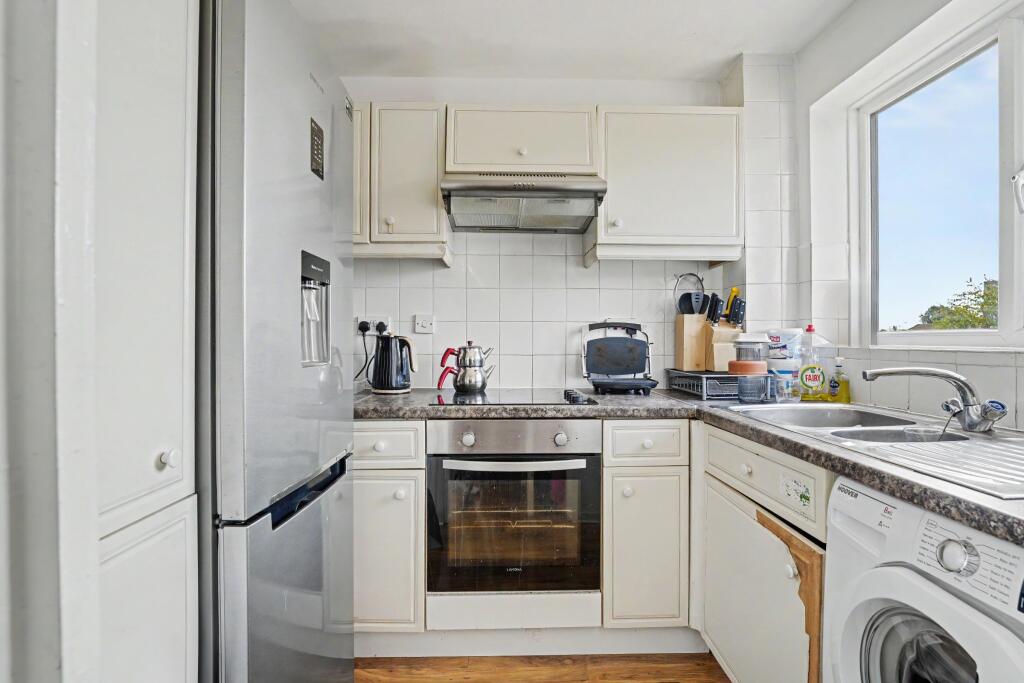 Granary Close, London photo 4