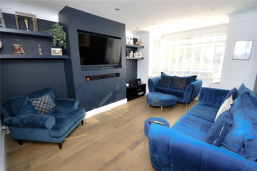 Rigby Drive, Greasby, Wirral photo 3