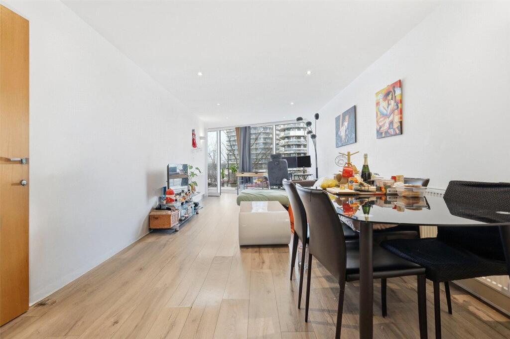 Apartment in London - More