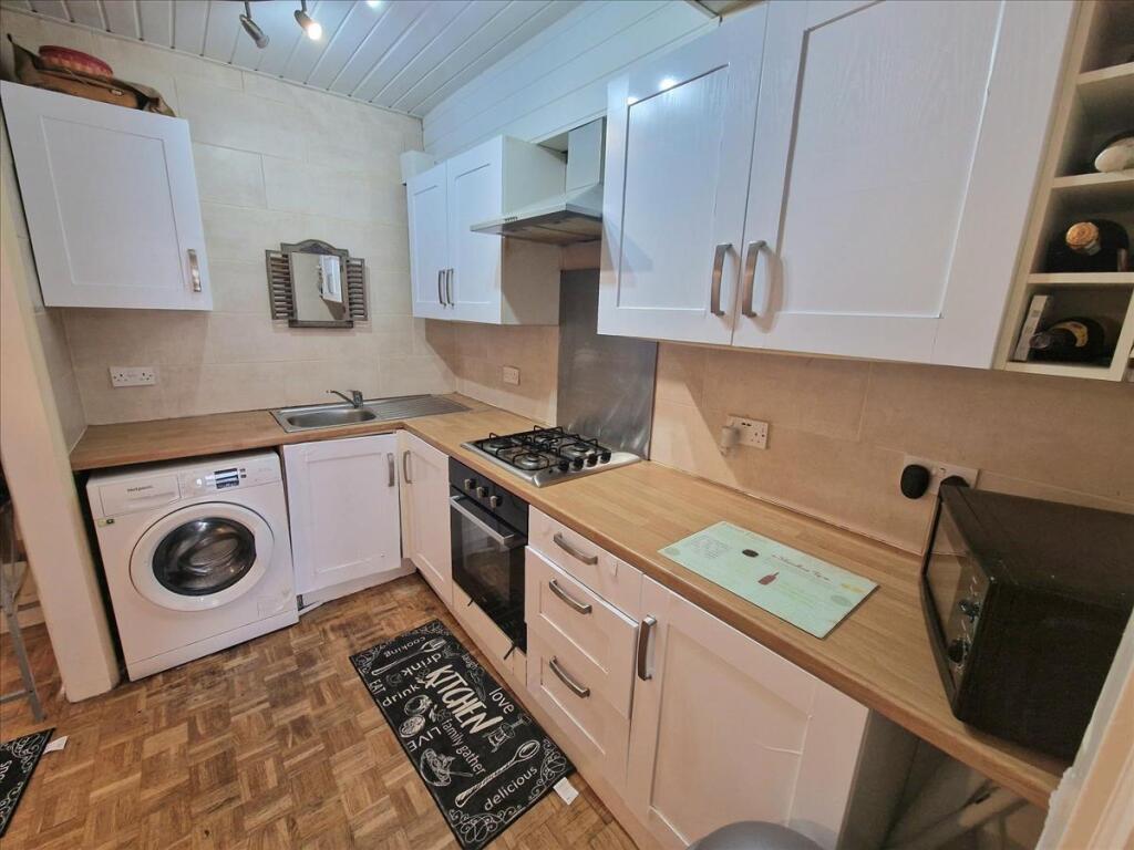 House in London - View 4