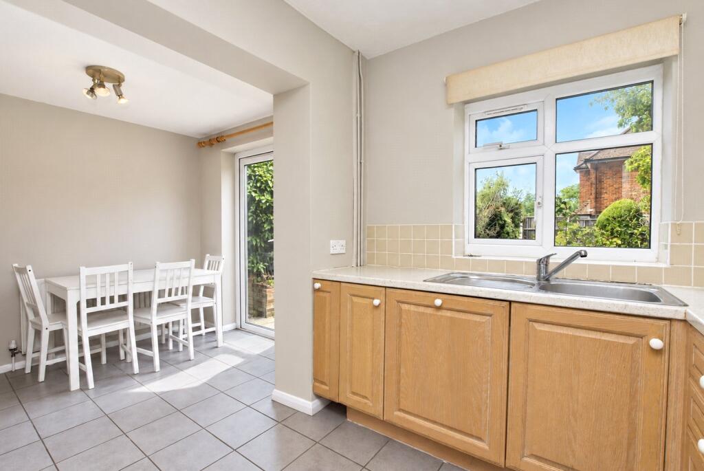 House in Guildford - View 3