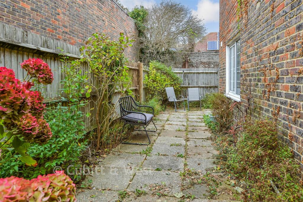 Prince Regents Close, Brighton, East Sussex photo 2