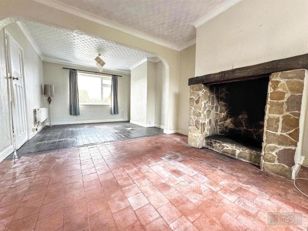 Woodlands Avenue, Cheddleton, Leek photo 3