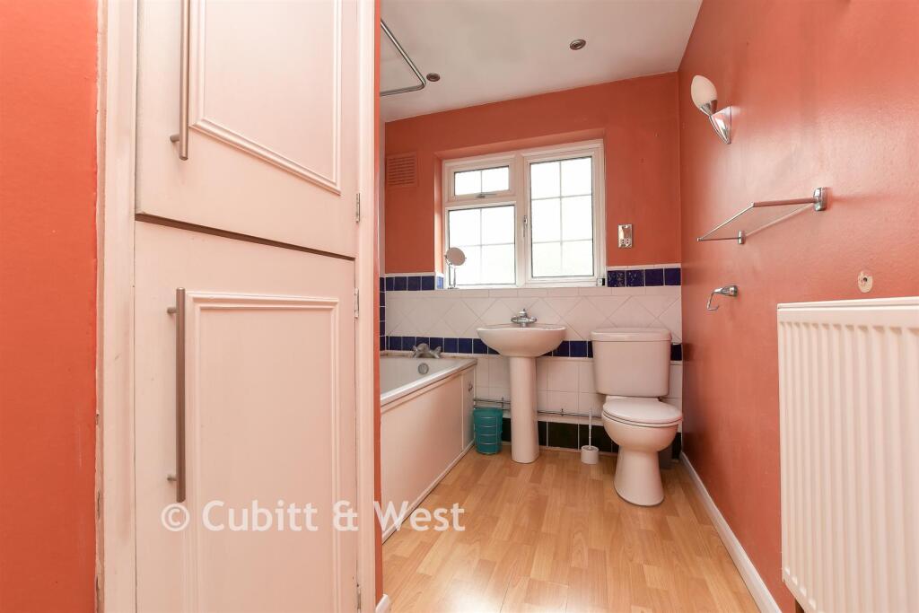 Apartment in South Croydon, Addiscombe - More