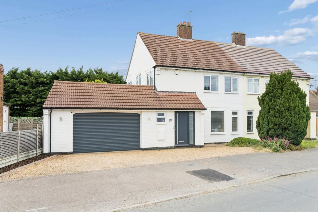 Main image of property: Stormont Road, Hitchin, SG5