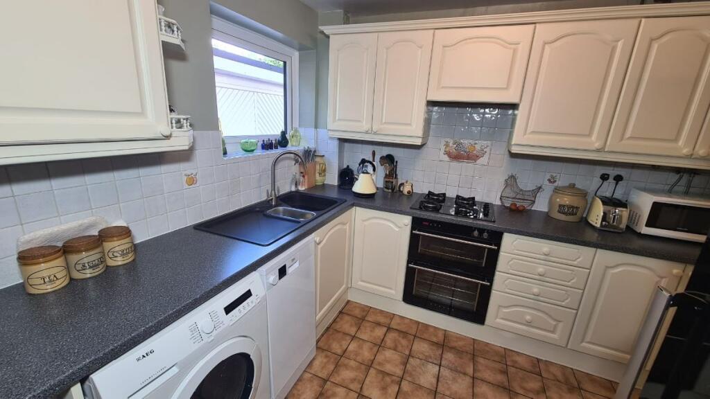Blackburne Close, Padgate, Warrington photo 4