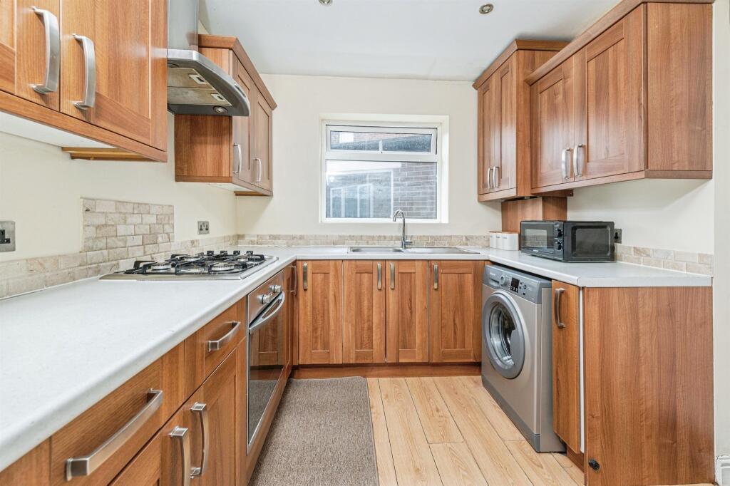 House in Wakefield - View 5
