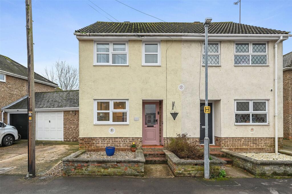 Main image of property: Counting House Lane, Great Dunmow, Essex, CM6