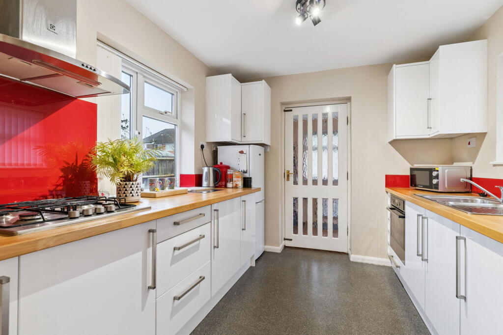 Whitehouse Close, Houghton Regis, Dunstable, LU5 5DU photo 2