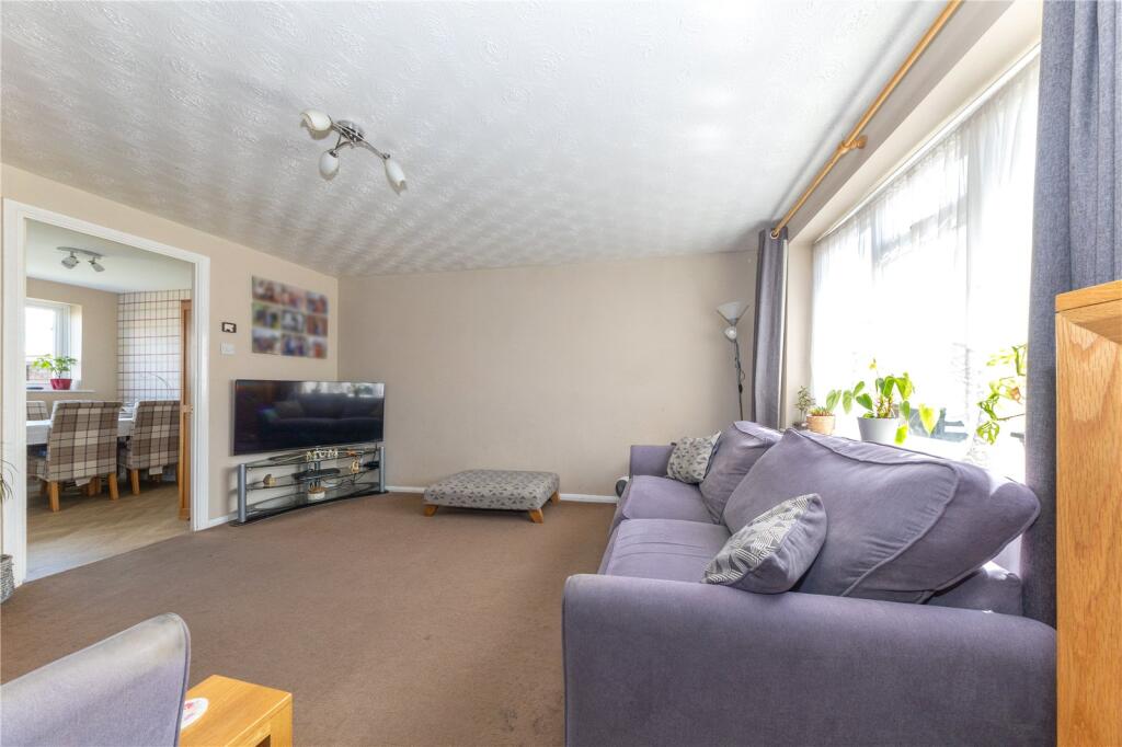 Claverley Green, Luton, Bedfordshire, LU2 - View 4