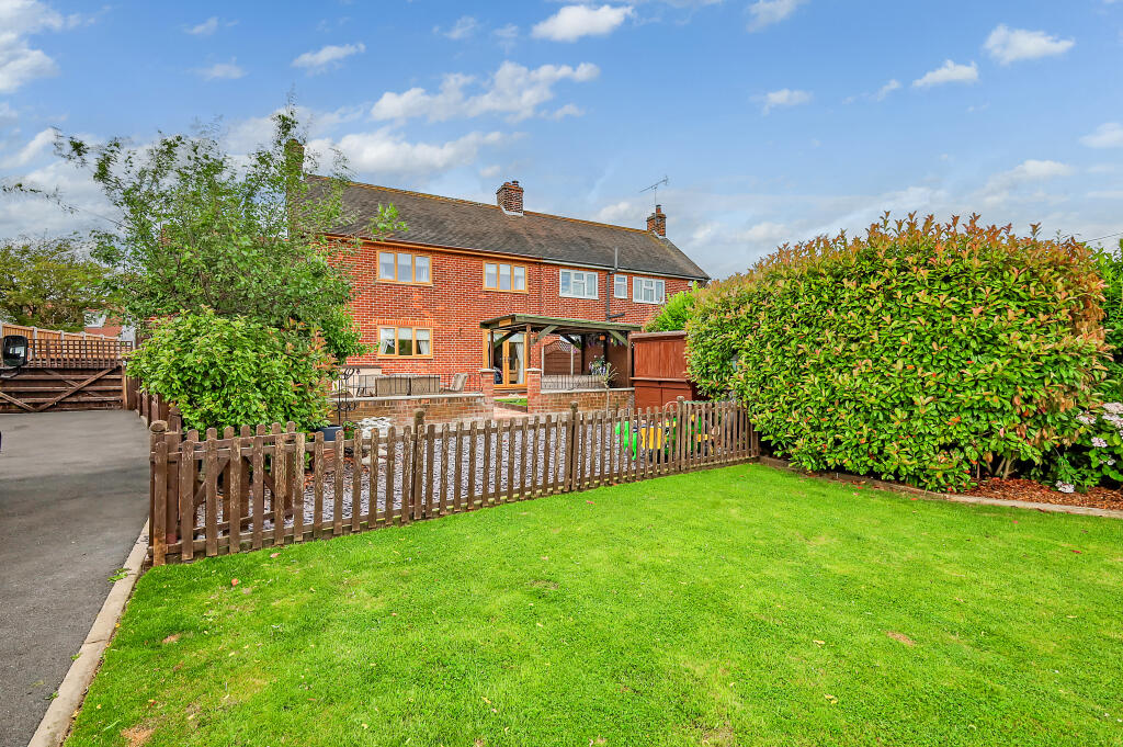 Agricultural Cottages, Church Road, West Hanningfield, Chelmsford photo 2