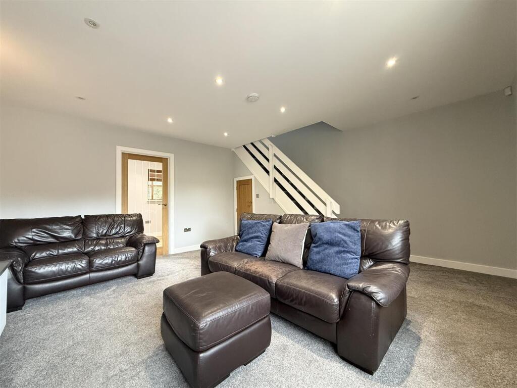 House in Huddersfield, Denby Dale - View 5