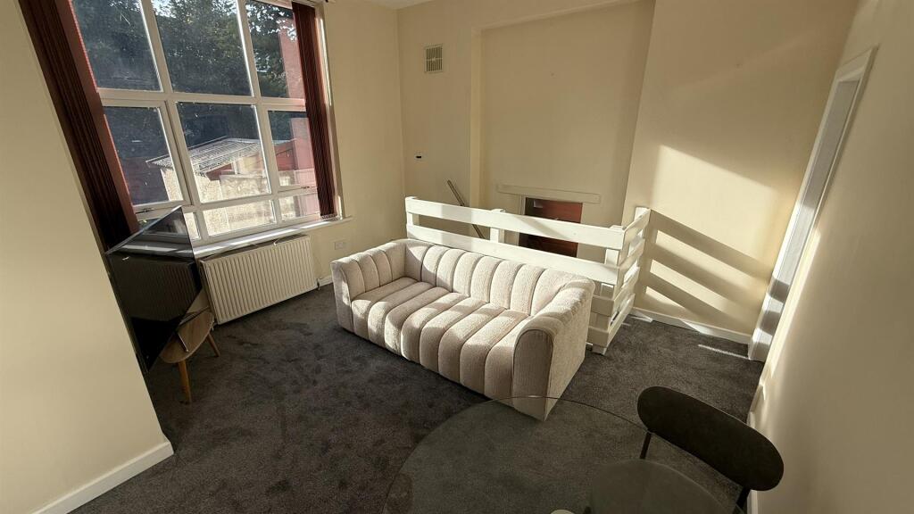 Apartment in Manchester - View 4