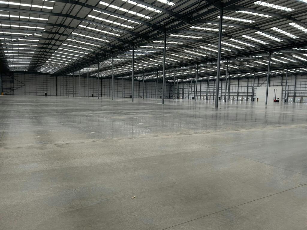 warehoue2.jpg