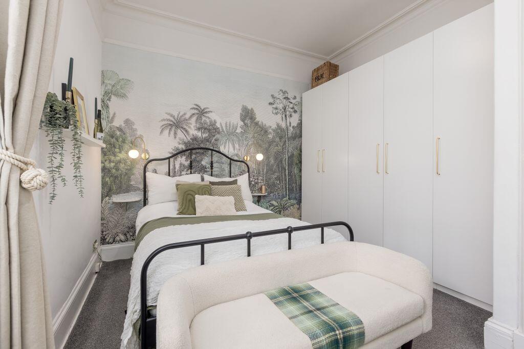 Apartment in Edinburgh, Leith Central - More