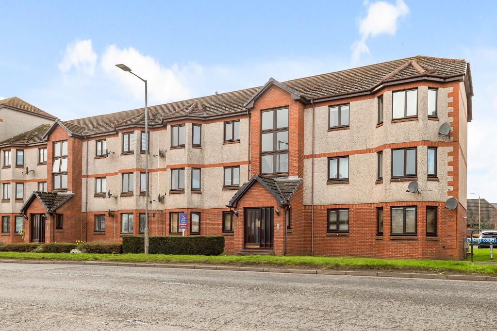 Main image of property: 22 Dundee Court, New Carron, Falkirk, Stirlingshire, FK2 7SL
