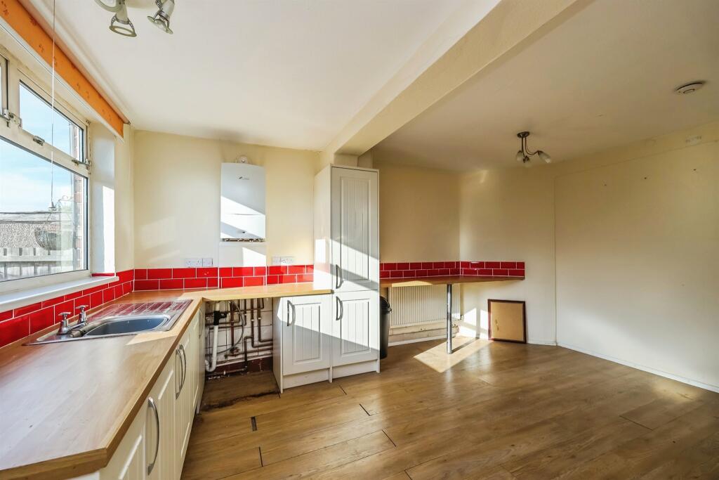 House in Nottingham - More