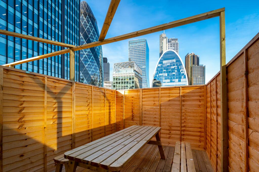 Dukes Place - Roof terrace