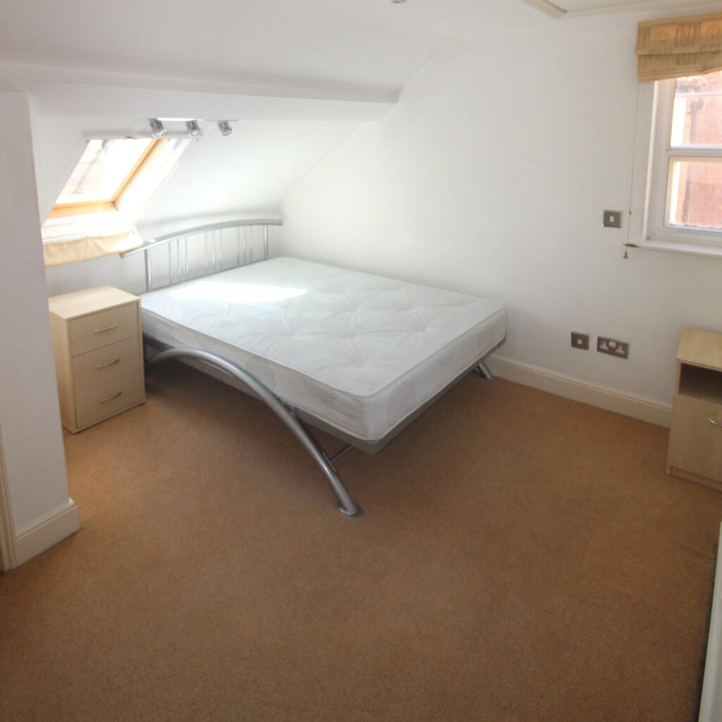 Apartment in Nottingham, The Park - View 6