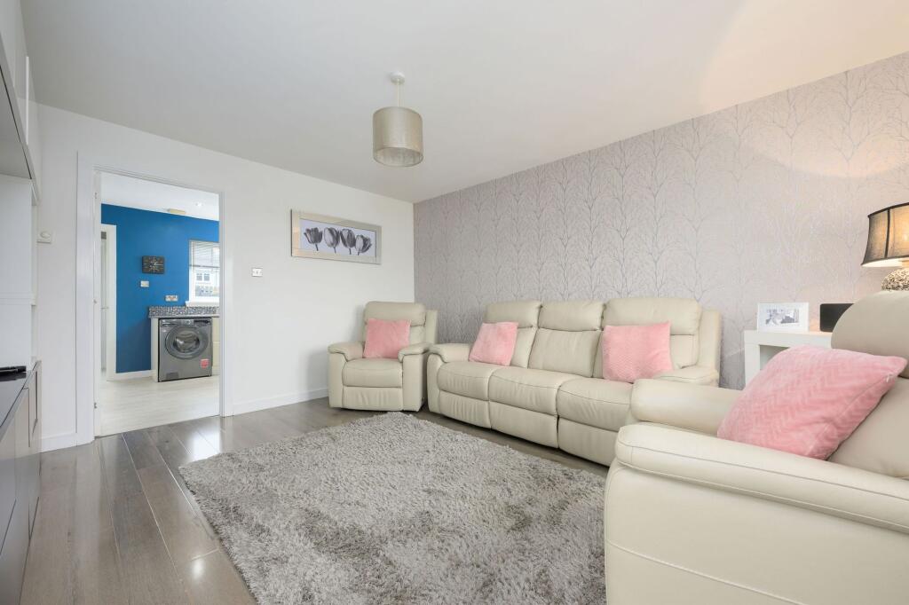 House in Kirkcaldy - More