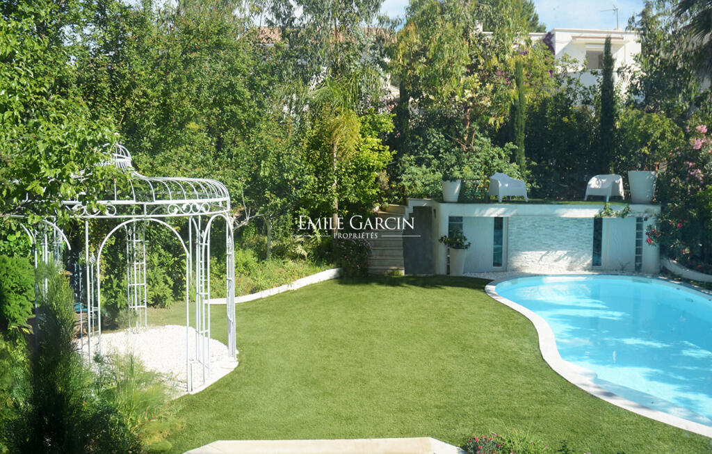 Main image of property: Provence-Alps-Cote d`Azur, Bouches-du-Rhône, Marseille