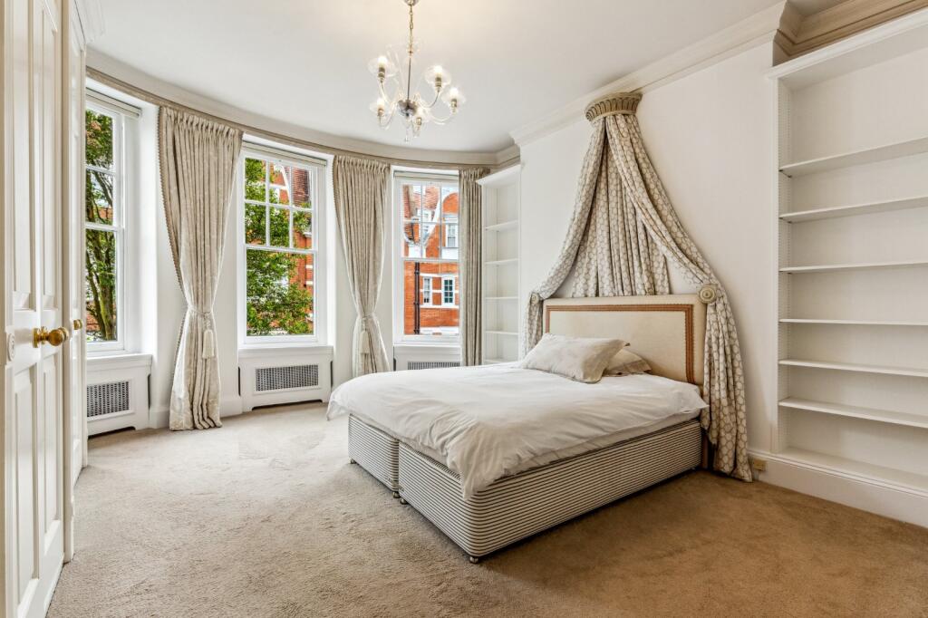 House in London - More