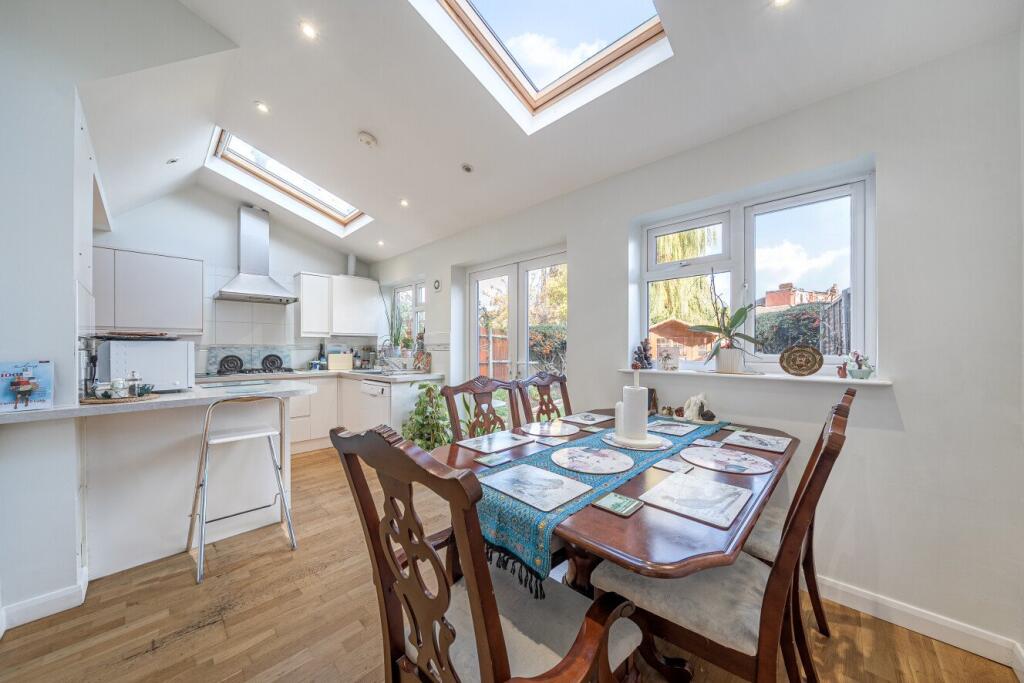 Grand Drive, Raynes Park, London, SW20 photo 3
