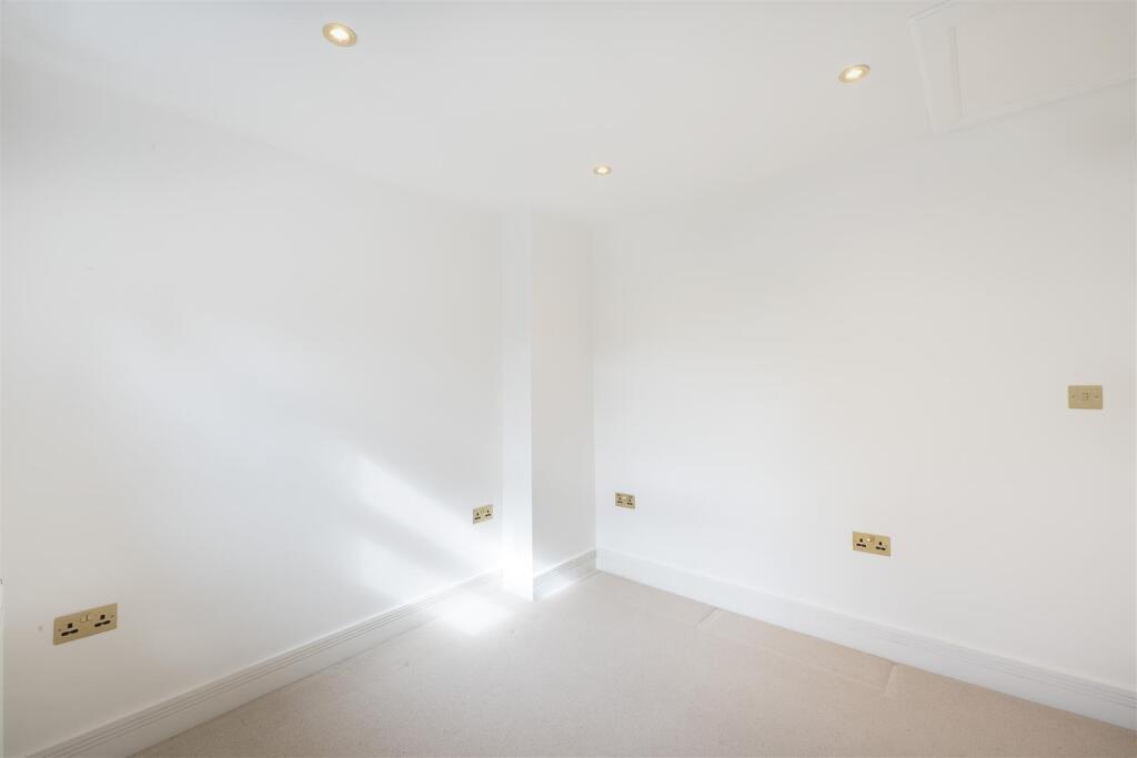 Additional image 8 of Grove Road, Harpenden