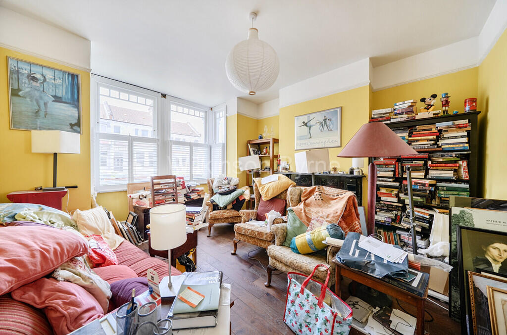 House in London - View 2