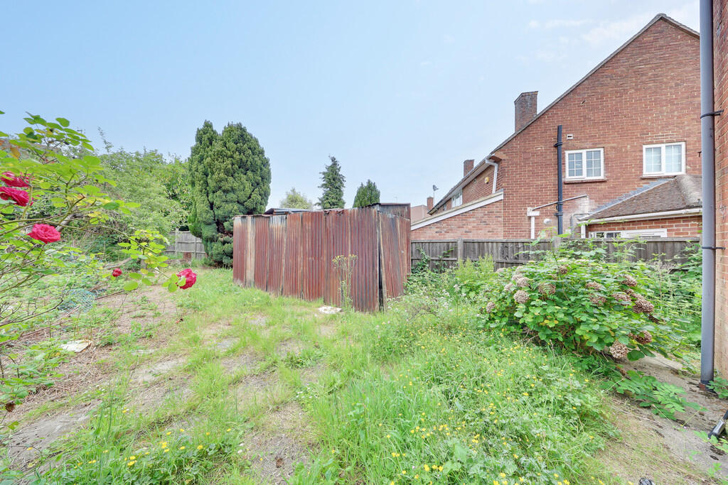 House in Orpington, Scadbury, St Paul's Cray - View 4