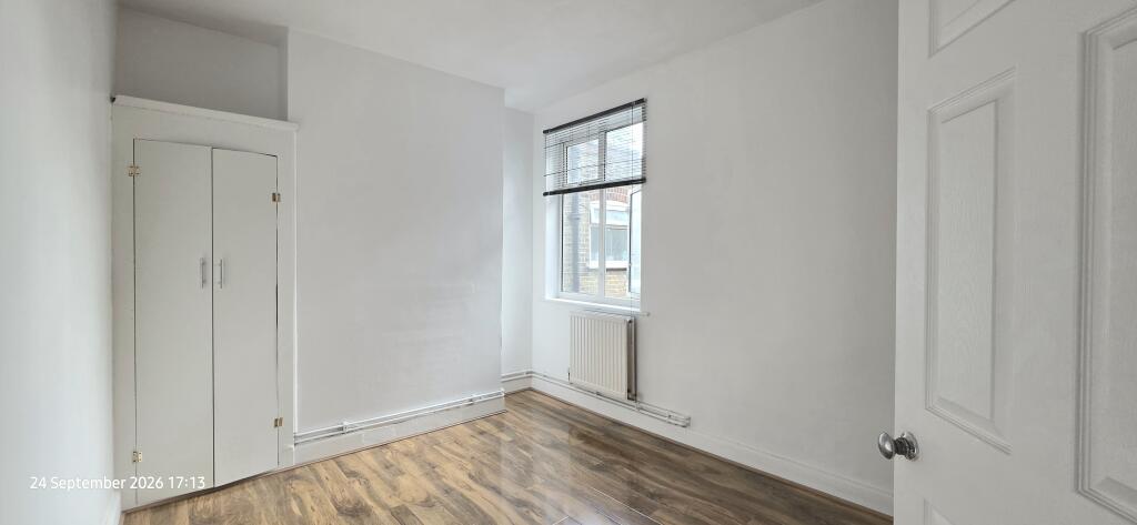 Apartment in Harrow - More