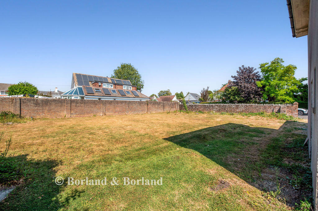 House in Portsmouth - More