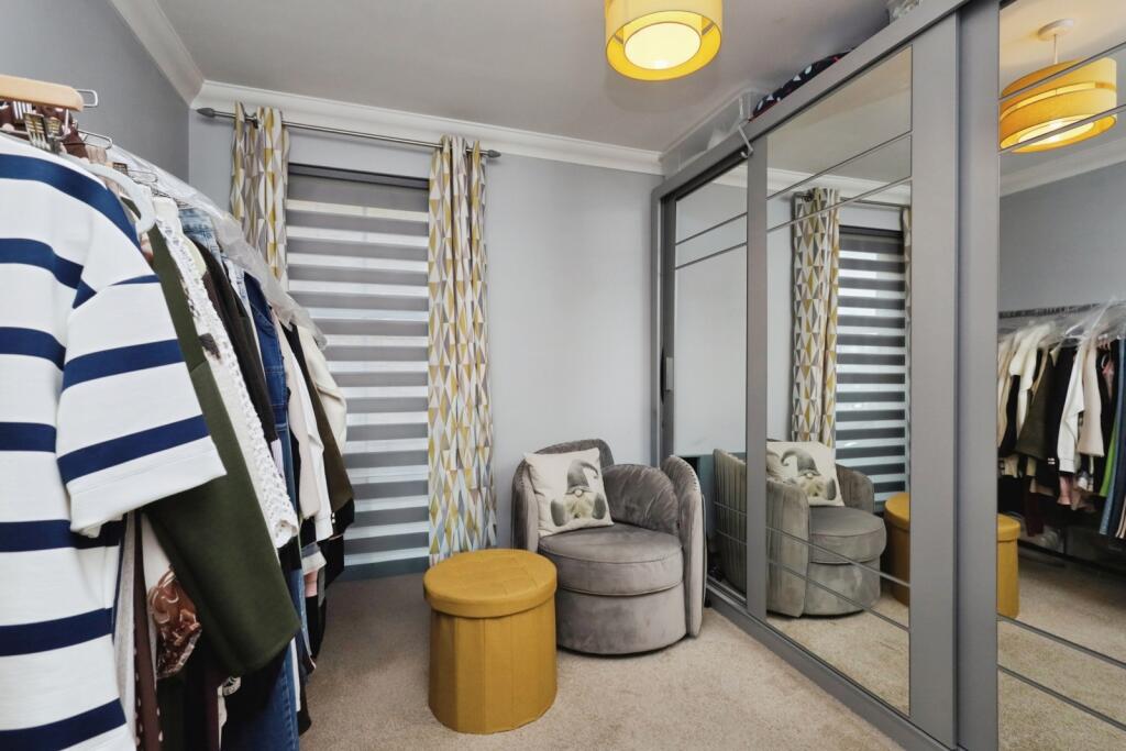 Apartment in Eastbourne, East Sussex - View 5