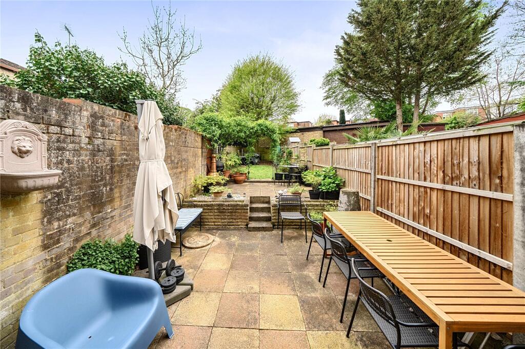 House in London, Brentham Garden Suburb, Perivale - View 4