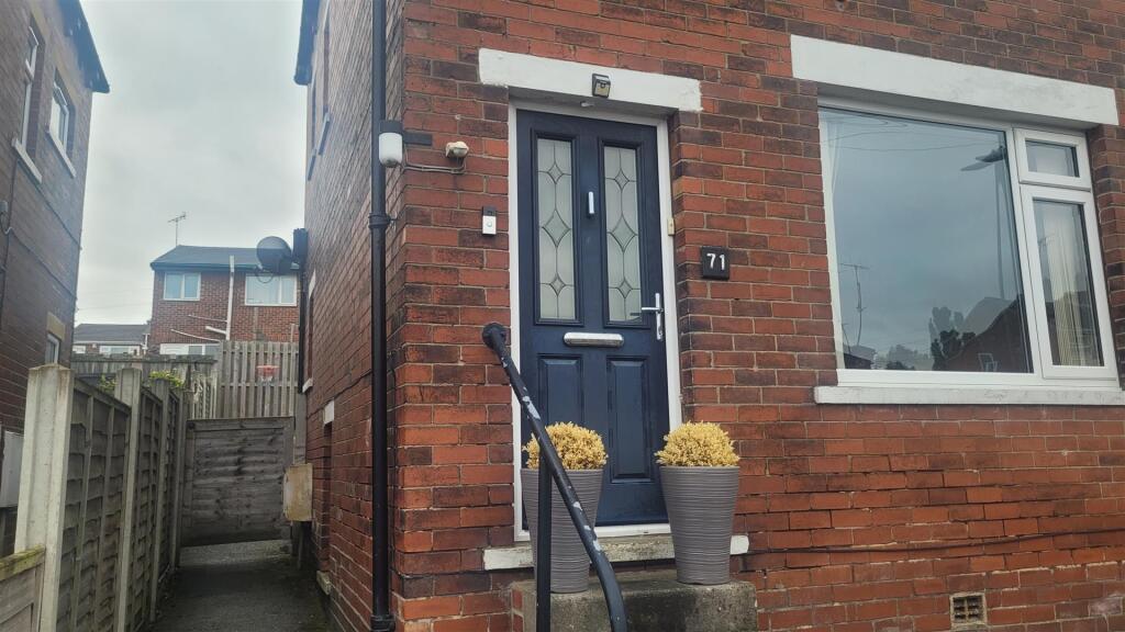 House in Wakefield - View 4