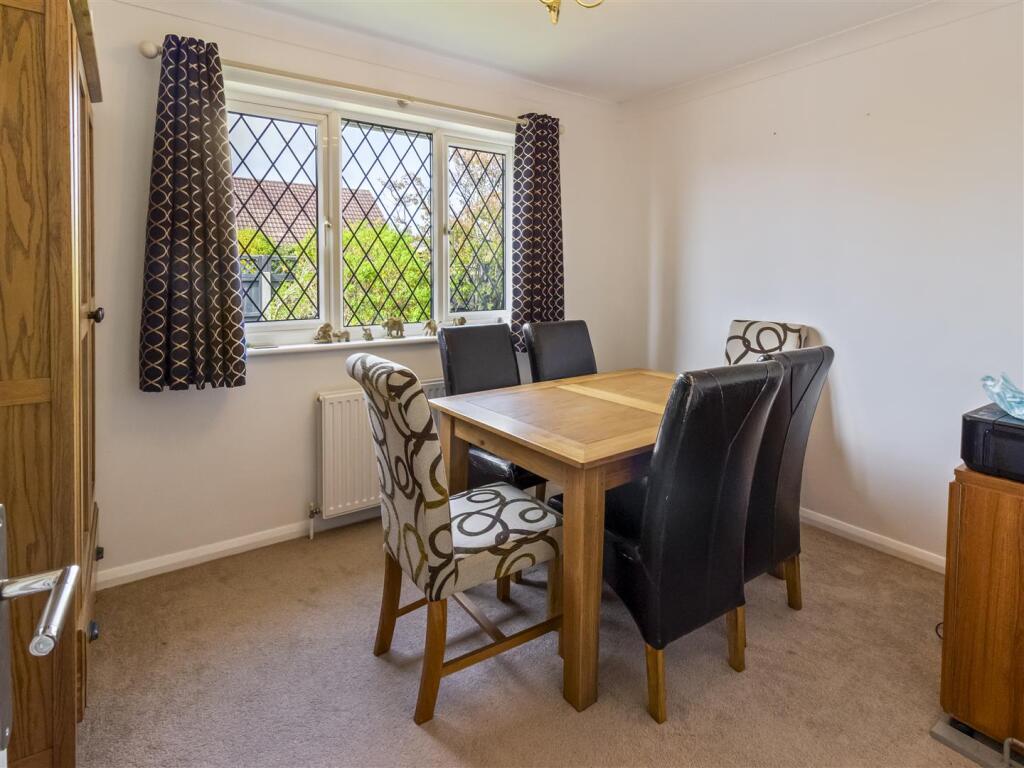 Rothesay Close, Worthing photo 5