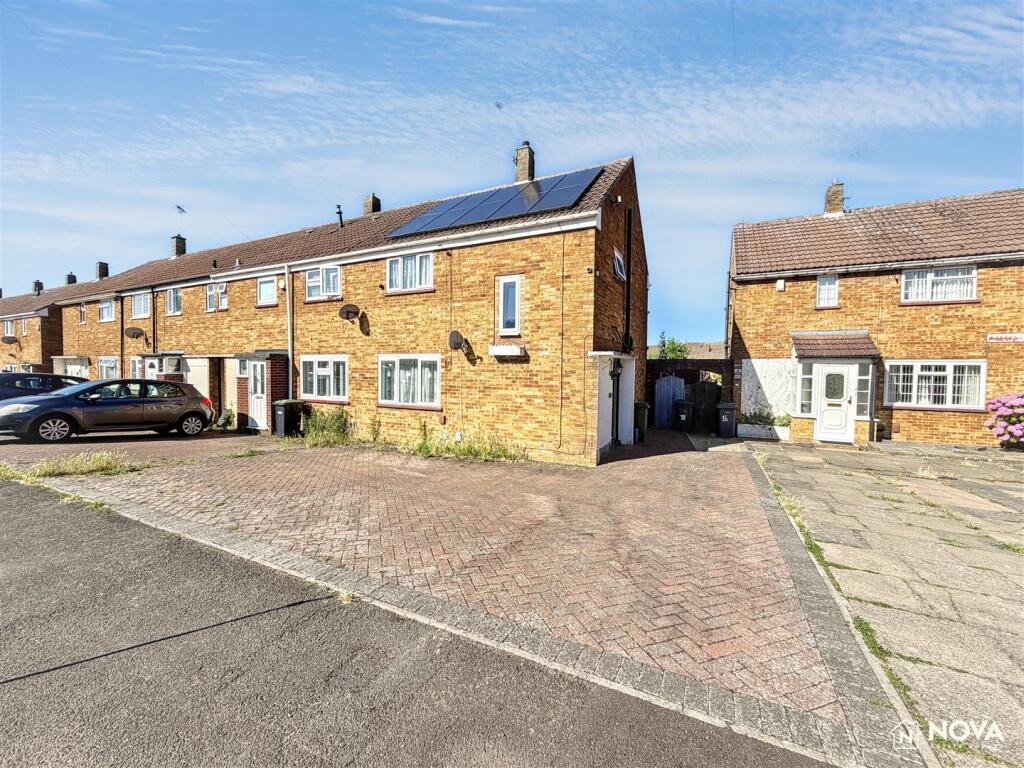 Main image of property: Garretts Mead, Luton
