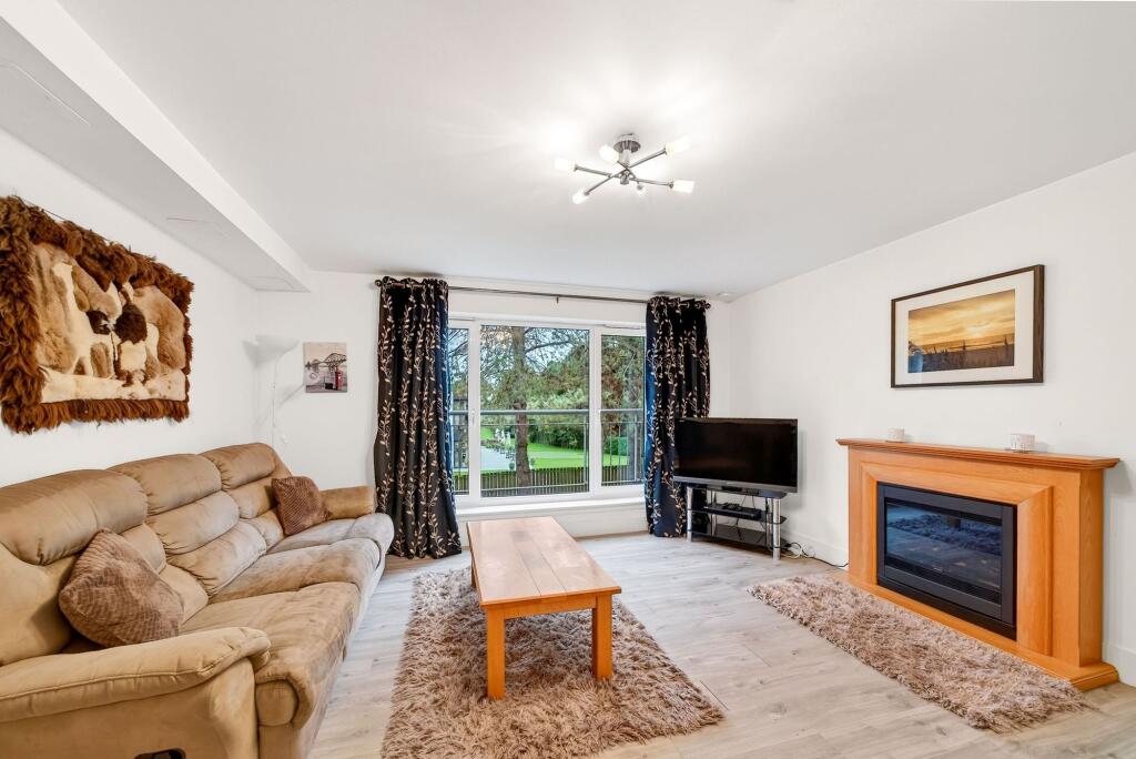 Apartment in Edinburgh, Corstorphine - More