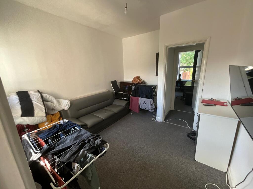 Apartment in Nottingham, Nottinghamshire - View 2